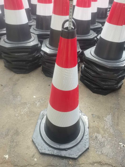 Конус сигнальный резиновый гибкий 750мм