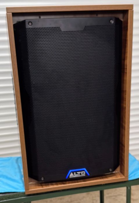 Boxă activă PA – componente originale Alto TS415 – incintă din lemn
