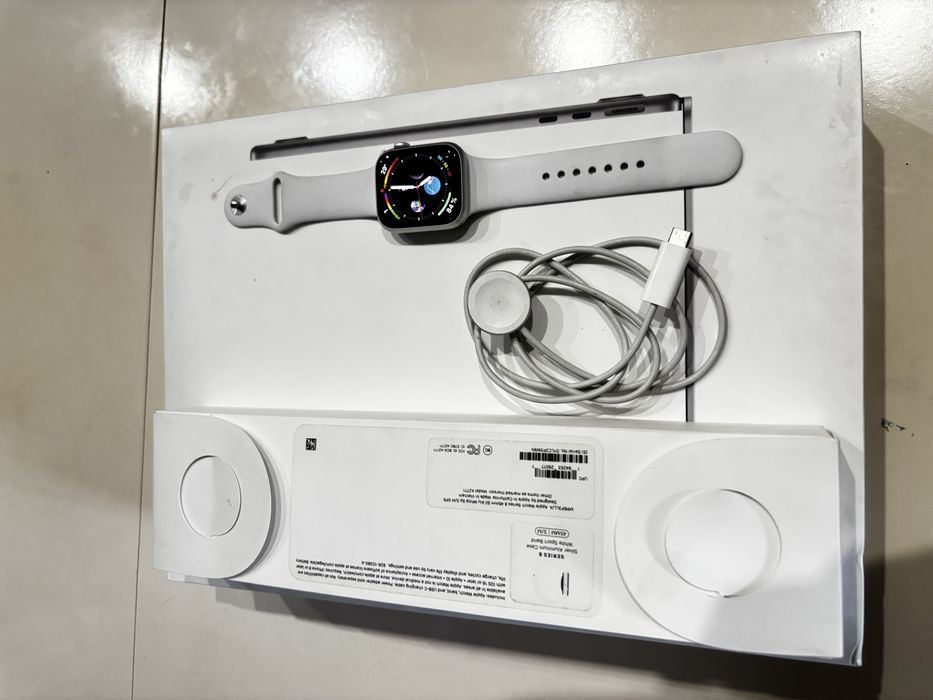 Apple watch series 8