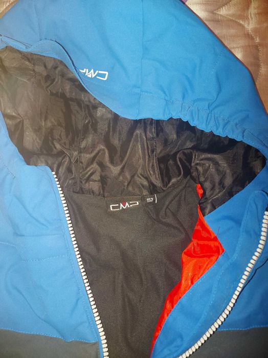 Супер оферта-детски якета тBenetton 10-11 г и CMP-152 см