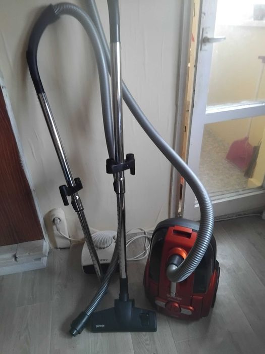 Продавам две прахосмукачки