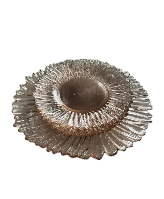 Set de tort farfurii in forma  de floare, sticla transparenta roz