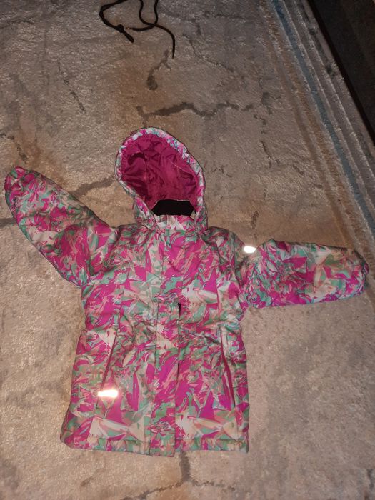 Продам Комбинзон на девочку.