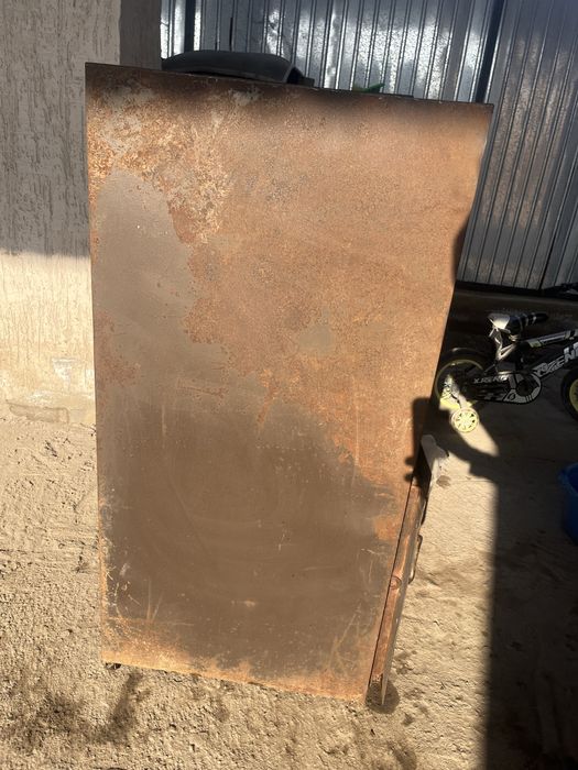 Сейф металлический