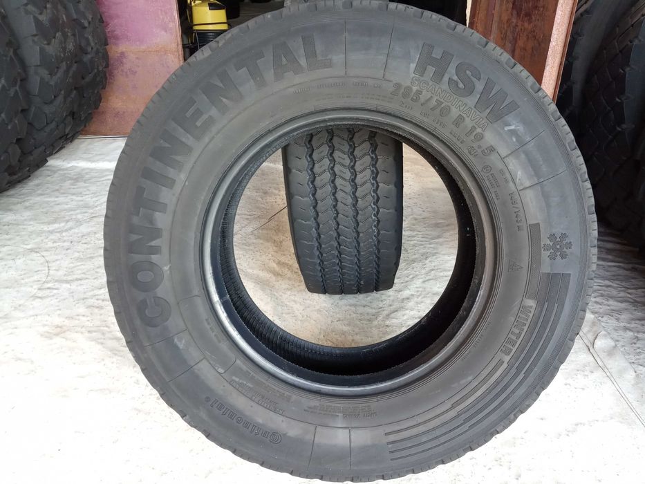 2 гуми 285/70R19.5 Continental Scandinavia HSW 145М 576лв. С ДДС