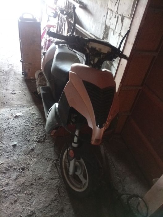 Продам скутер не на ходу