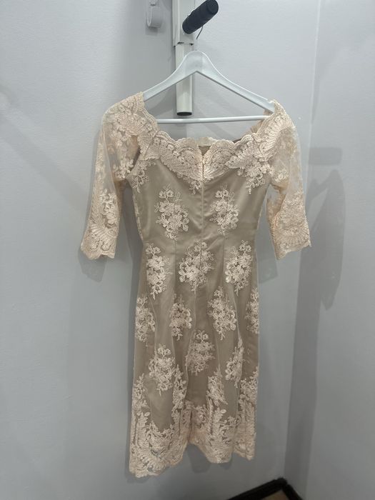 Продам платья.Сшита на заказ.