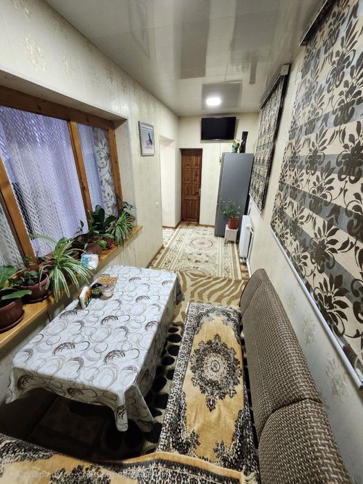 Продаётся 3х комнатная квартира 1 микрорайон в кирпичном доме