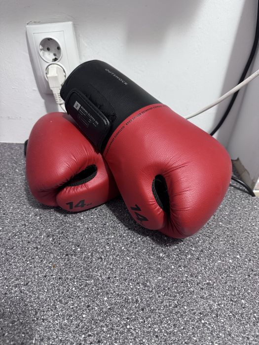 manusi de boxe outshock rosii de 14 OZ