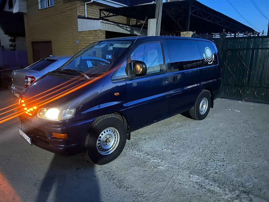 Продам Mitsubishi space gear 1999