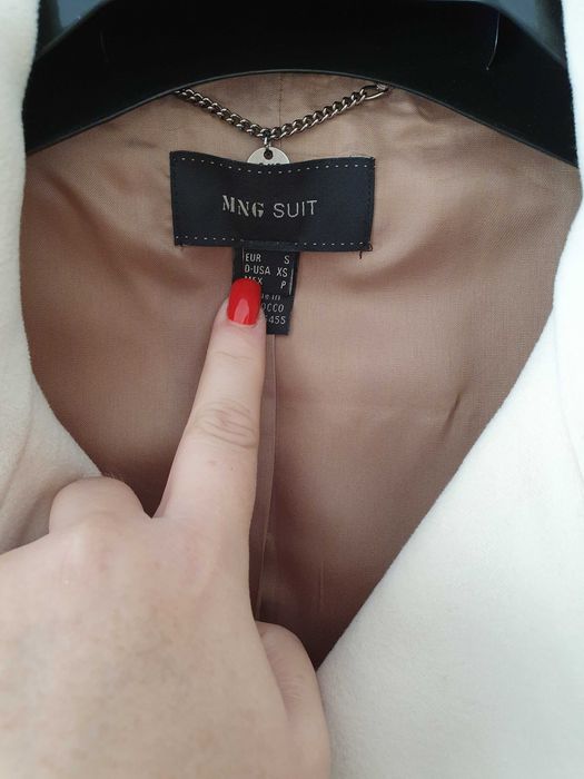 Vand palton nou Mango, mar. S