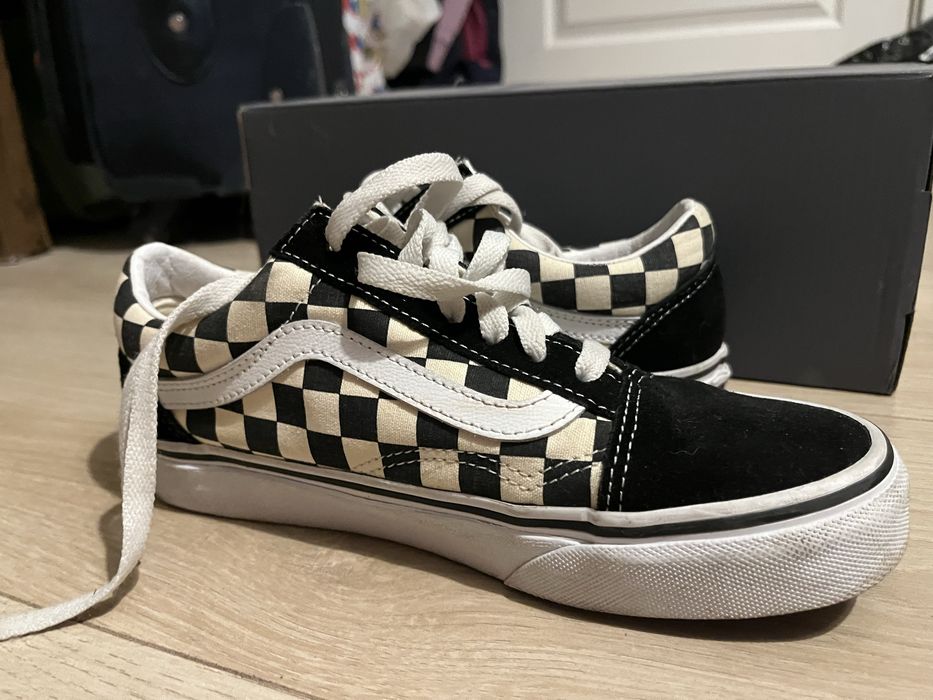 Обувки Vans носени 1 път. Номер 37.