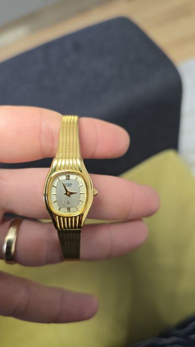 Citizen vintage dama