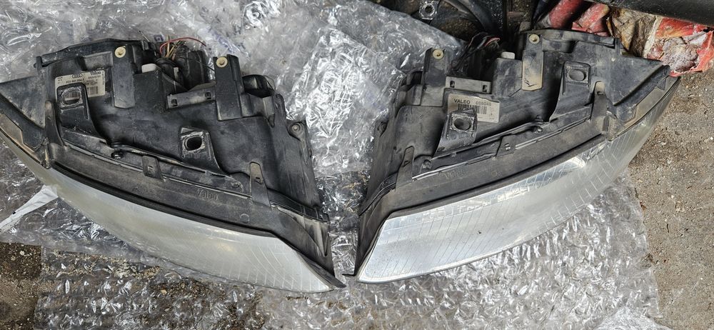 Фарове за a4 B6 audi