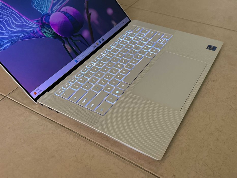 15.6' 3.5K OLED Touch i9-12900HК DELL XPS 9520 32GB DDR5/1TB NVMe/Nvidia RTX 3050 Ti/Win 11/Бат 8ч