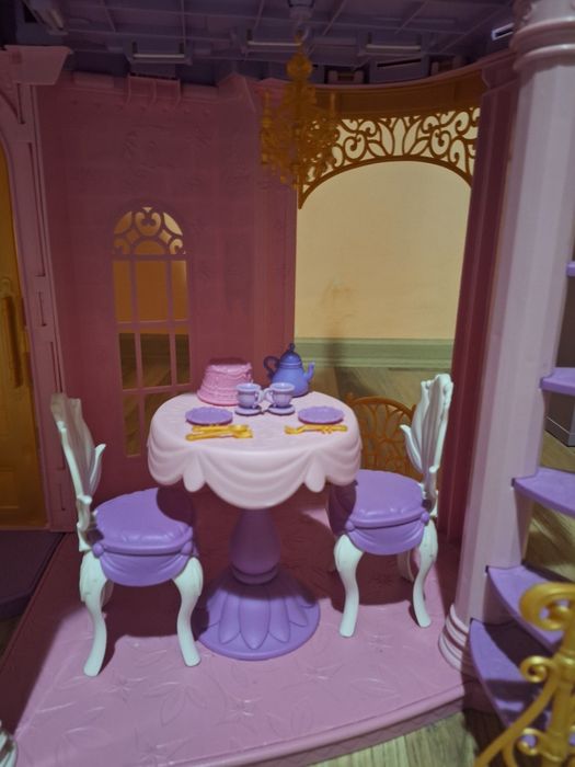 Disney princess замък