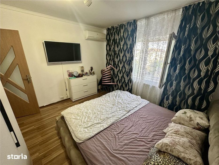 Apartament 2 camere decomandat , Velenta