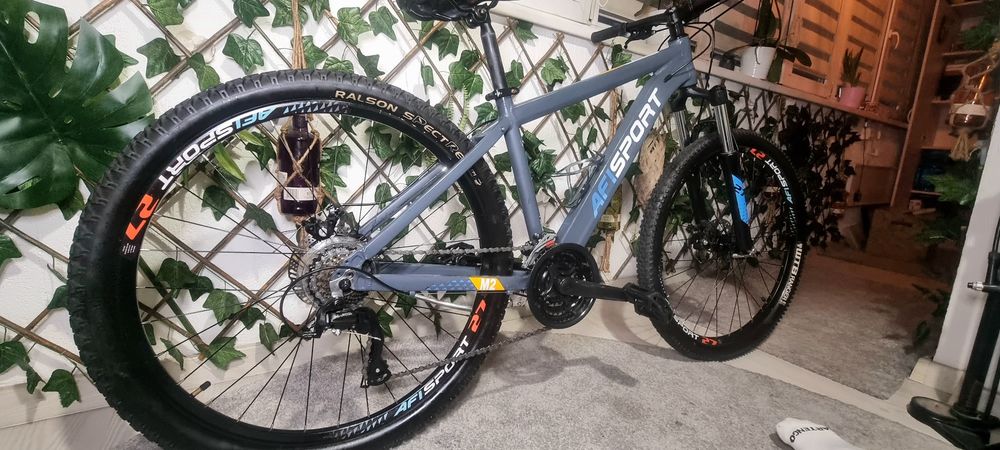 Bicicleta  ca noua Roti R27.5