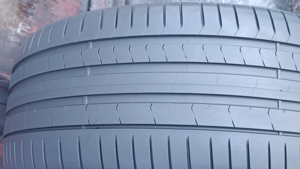 255/35/20 Pirelli