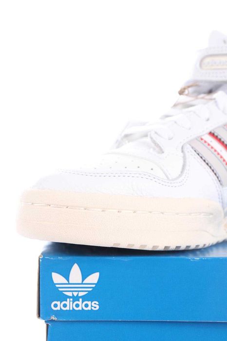 Бели кецове Adidas, естествена кожа, стелка 26см-  135лв