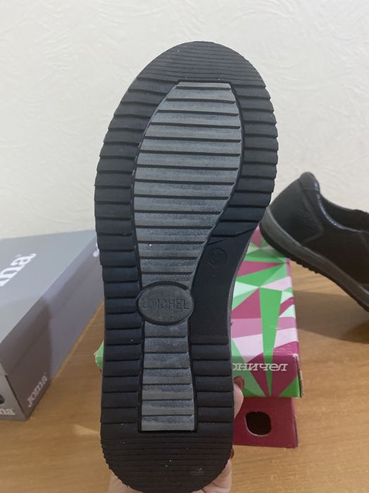 Продам туфли макасины