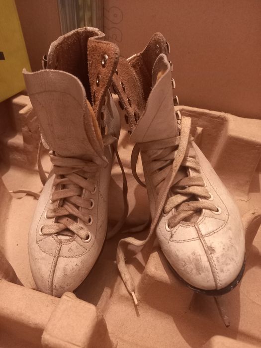 Коньки фигурные 28-30 размер