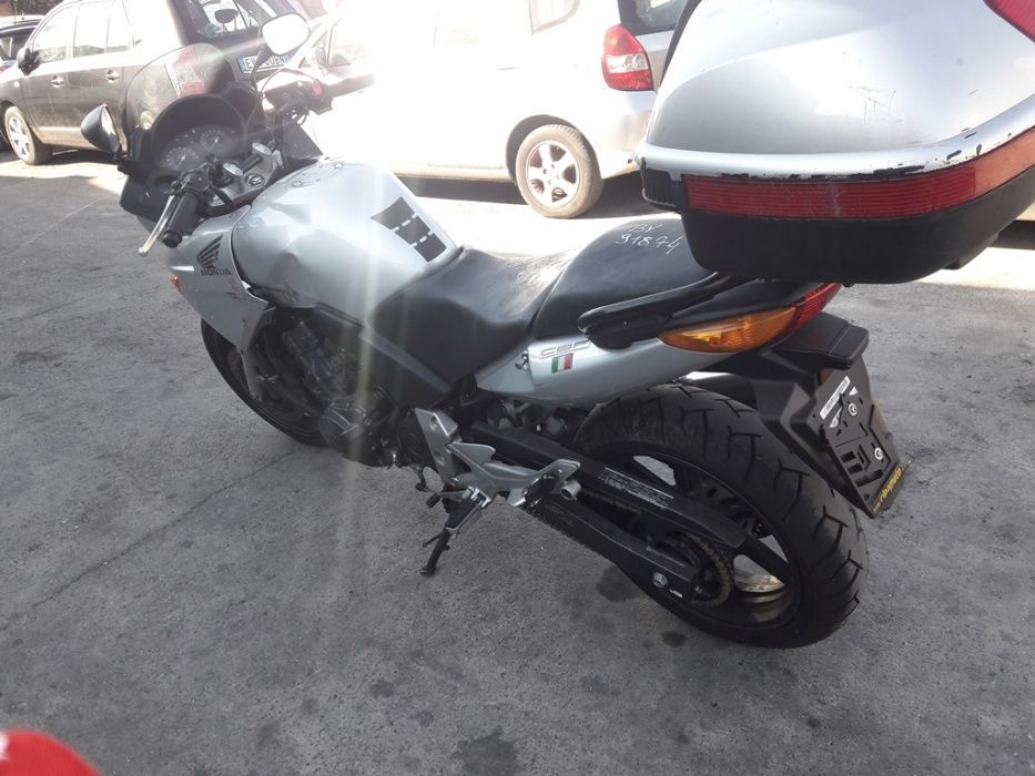 Мотоциклет Хонда ЦБФ (Honda CBF 600)-На части