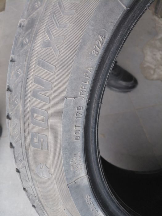 215/55/17 Зимный Покришка SONIX