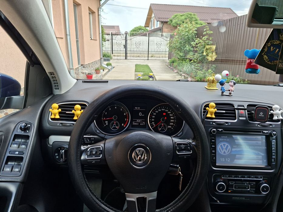 VOLKSWAGEN Golf 2010 — imagine 5