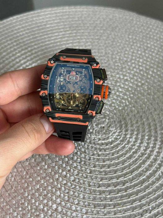 Ceas barbatesc cu baterii si curea de silicon