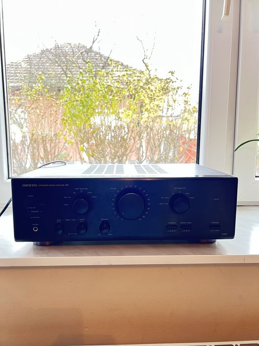 Amplificator/ statie Onkyo A-8051