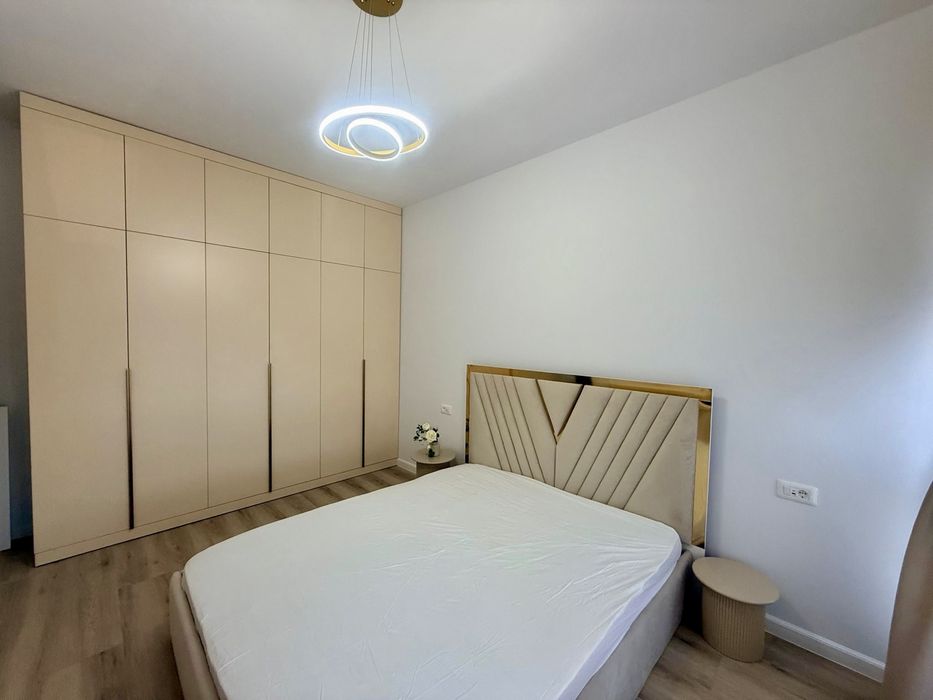 Proprietar vand **Apartament 2 camere Lux**