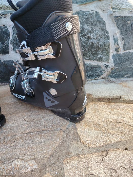 Ски Атомик 160см.с автомати, щеки 125см.,обувки Wedze  29,5, каска.