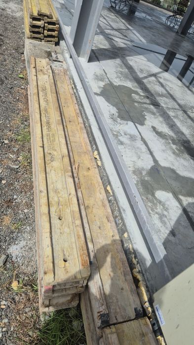 Grinzi doka constructii