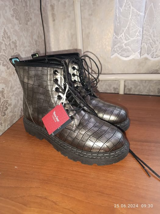 Ботинки женские 41 размер новые