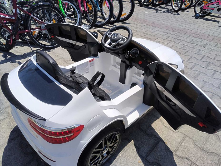 MERCEDES Акумулаторен джип GLC63 бял QLS 5688