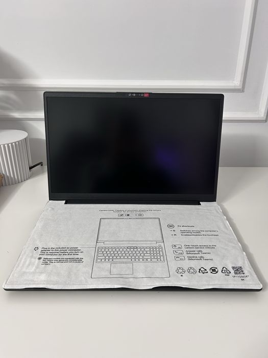Laptop Lenovo V15 G4 IRU i7