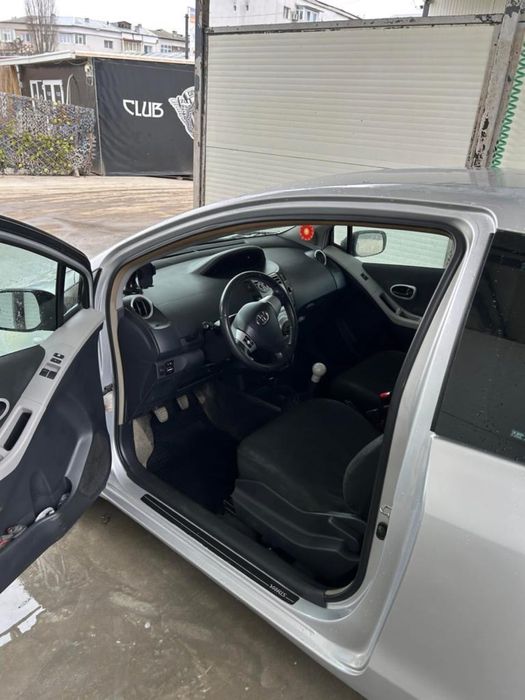 Vand Toyota Yaris 1.0 benzina