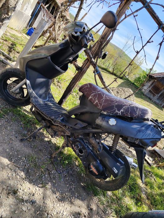 Vând scuter 49 cc