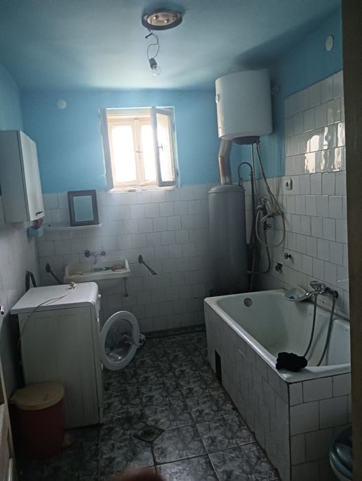 Vând casă în Nădlac judetul Arad str. Independentei Nr 2