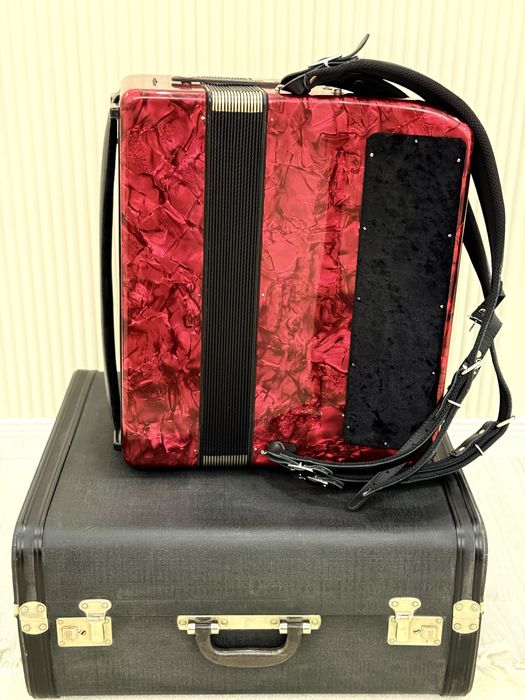 Бес қатарлы баян