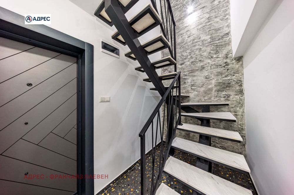 Мезонет в Плевен-Идеален център площ 171 цена 300000