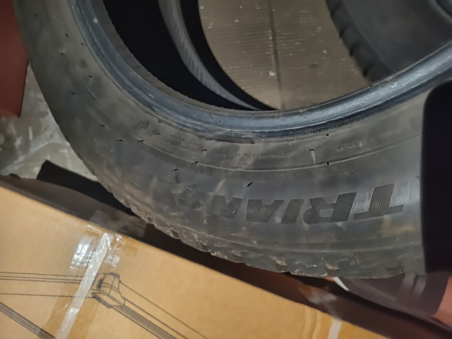 Шины на Эстима R17. 225/60.  4 шт