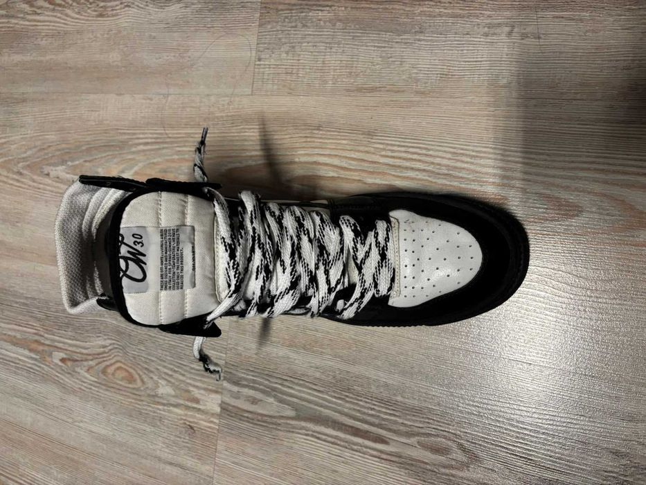 off white 3.0 off court black and white