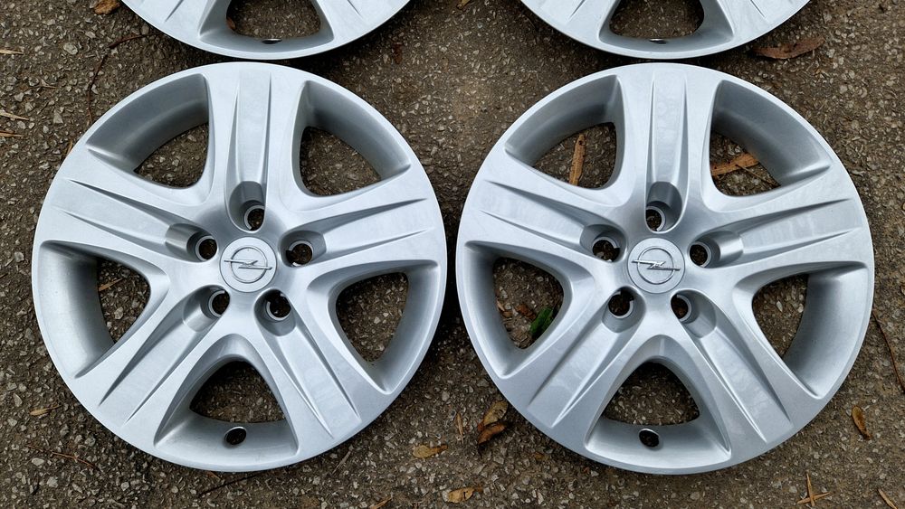 Опел 16 тасове за железни джанти Астра Вектра Зафира. Opel tasove