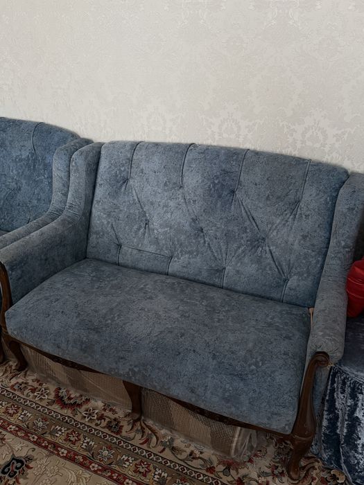 Диван (чистое дерево)