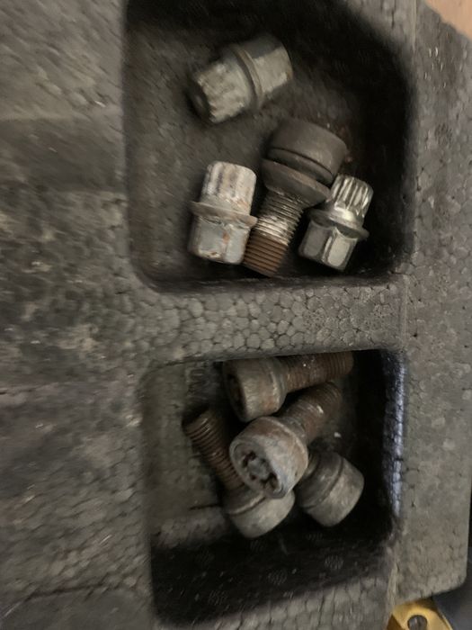 Секретни болтове секрети