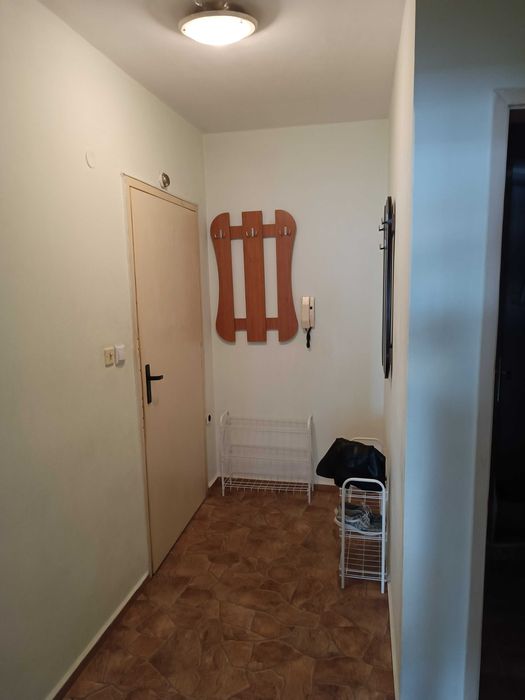 Дава се под наем Тристаен апартамент в Плевен, м-т Мъртва долина - 70 кв.м за 153 € - Снимка #4