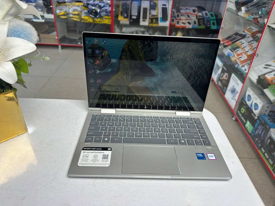 Hp Envy X360° eng soʻngi modelidan core i5-120U 8/512 SSD IPS ekran
