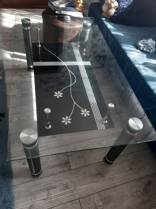 Masuta living din sticla